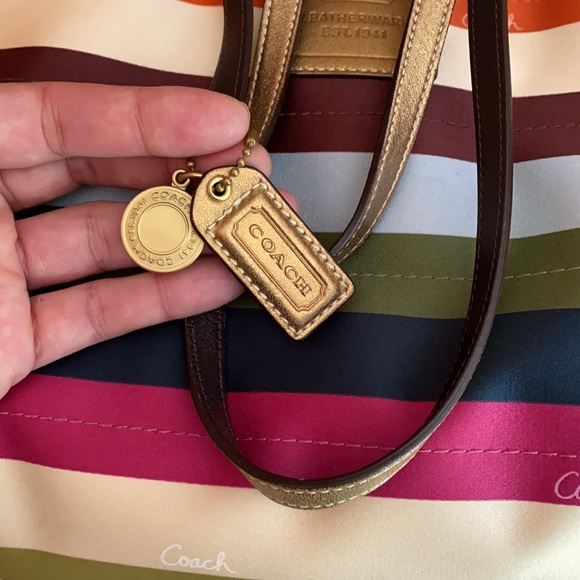 Small coach tote with dust bag - Picture 9 of 11